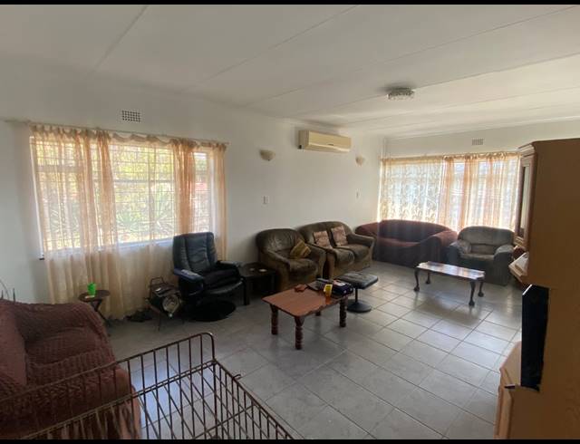 4 BEDROOM FREESTANDING FOR SALE IN PROTEA PARK